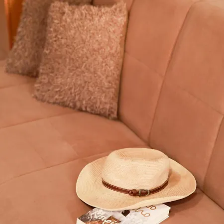 Ioli Luxury شقة *
