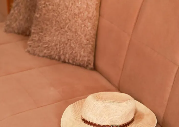 Ioli Luxury شقة *